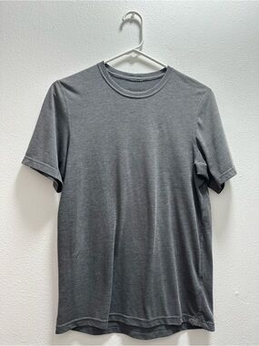 Men’s Patagonia shirt